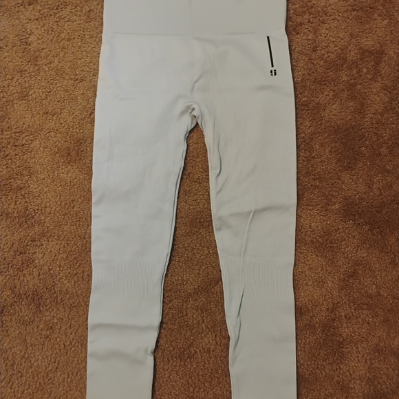 Sports Illustrated Swim Pants - 2$22 Pants Sports Illustrated Swim Ivory Leggings